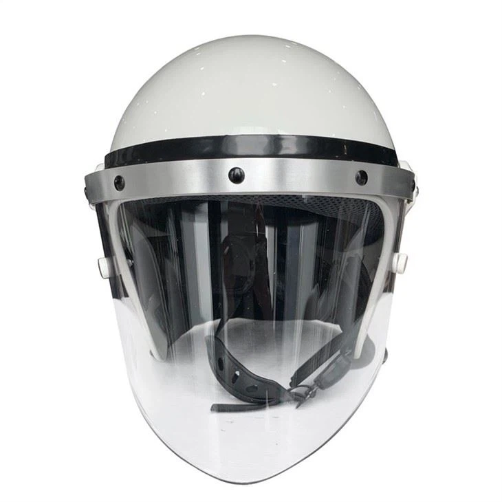 Casco antidisturbios de la policía con protector facial