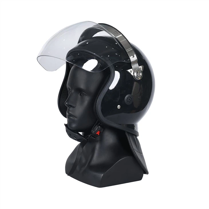 Casco de protección antidisturbios